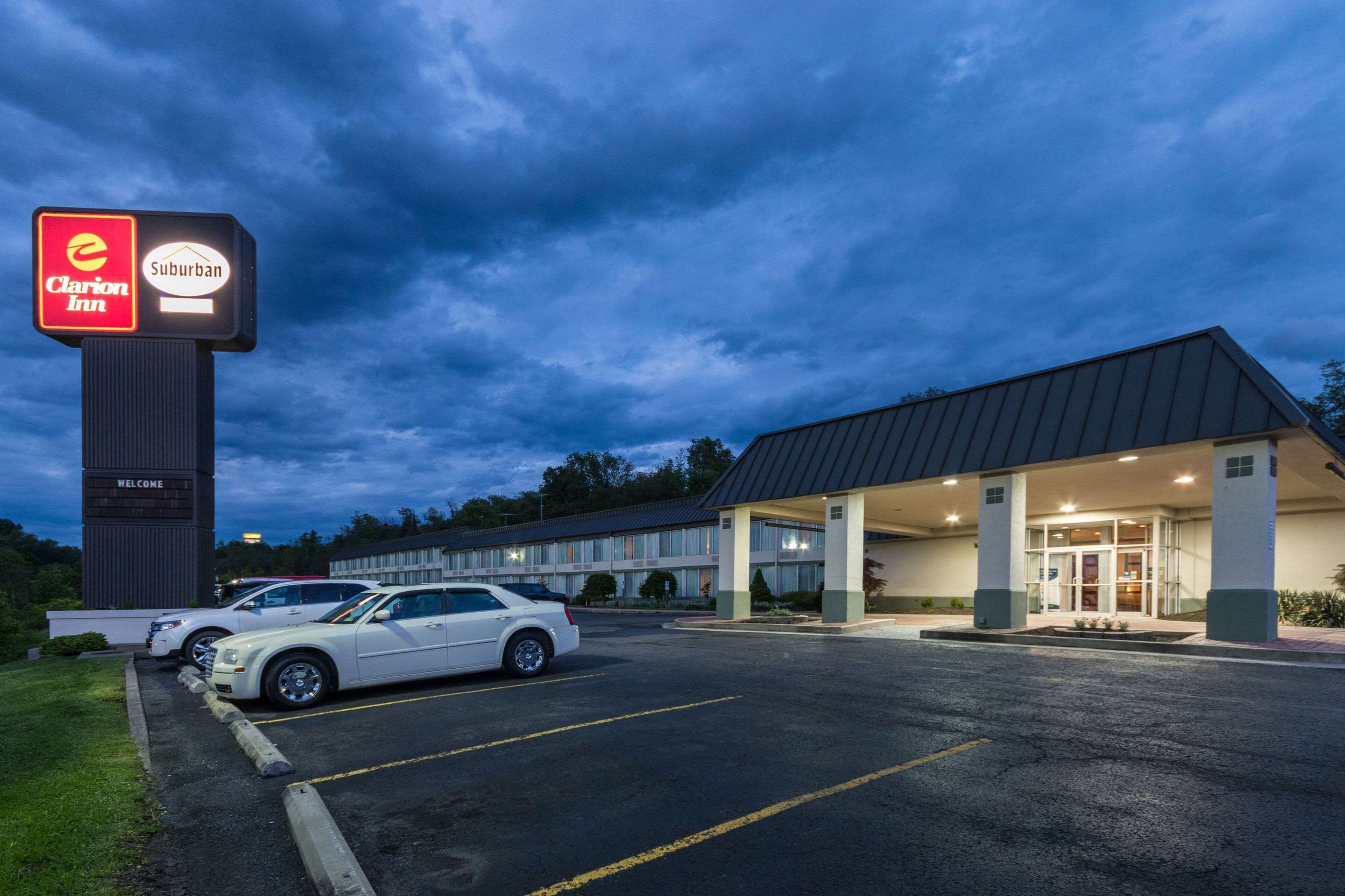 Suburban Extended Stay Hotel Photo