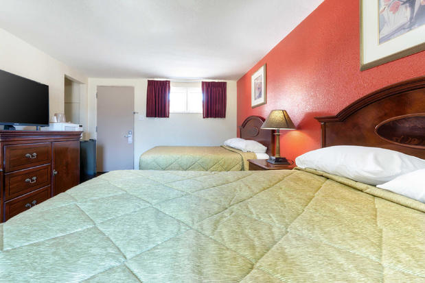 Images Rodeway Inn