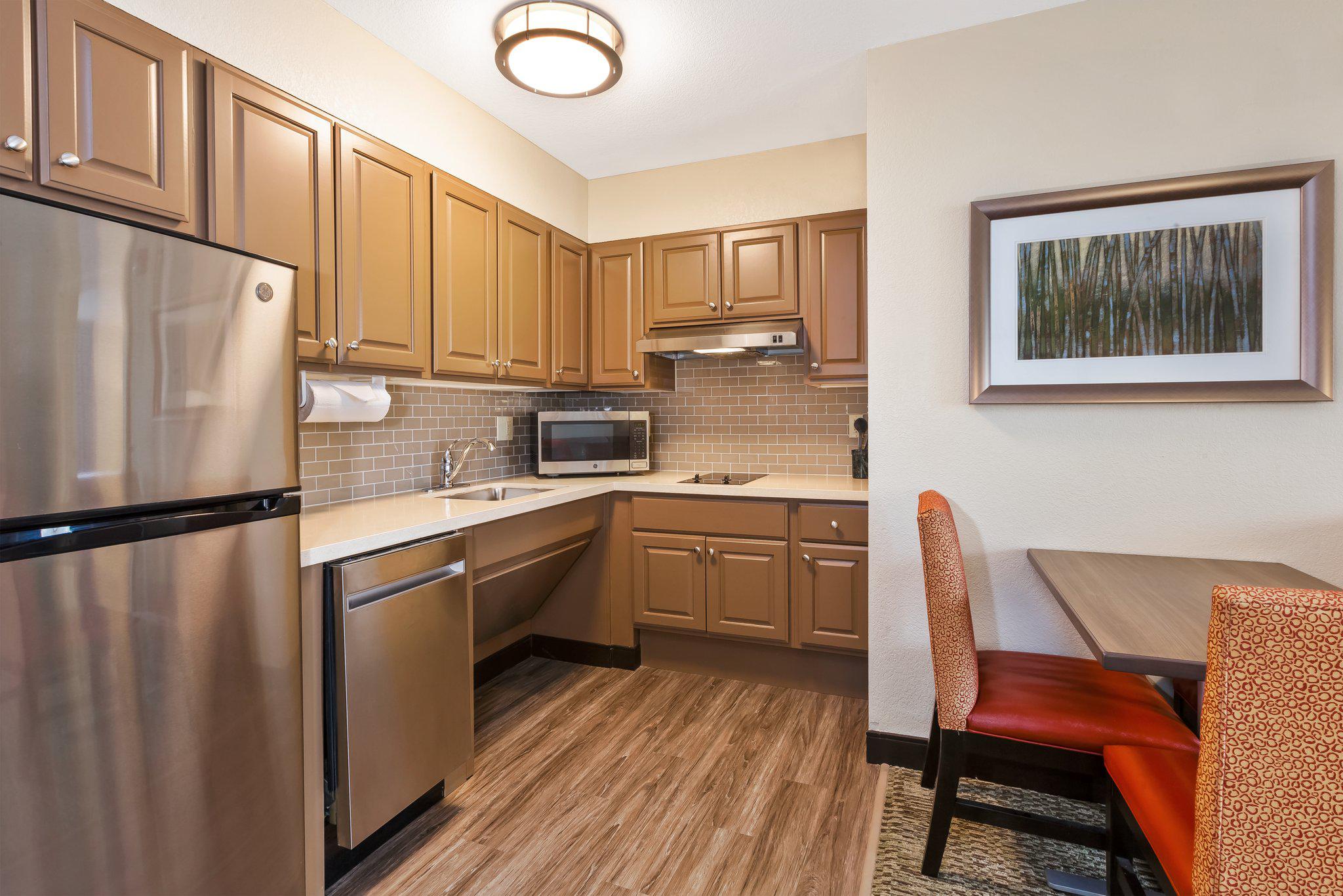 Staybridge Suites Kalamazoo Photo