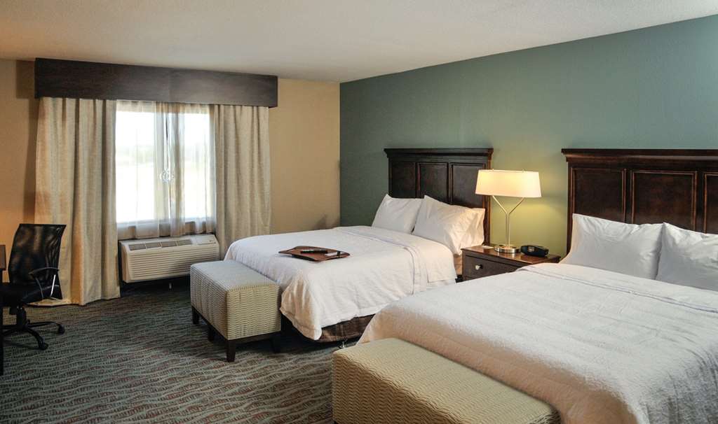 Hampton Inn & Suites Gulfport I-10 Image