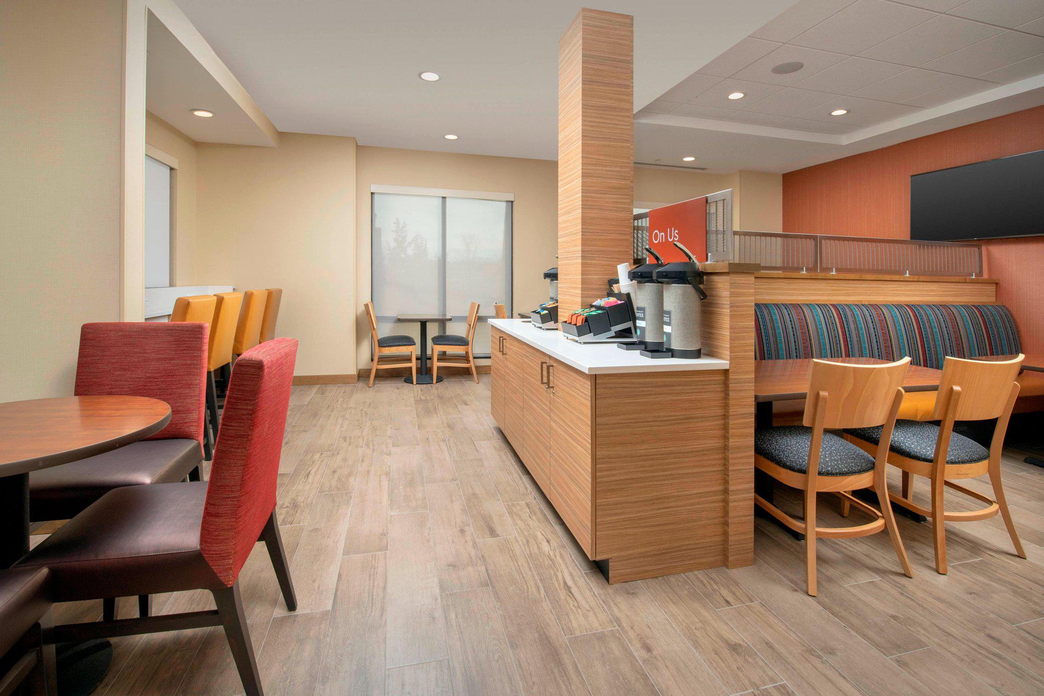 TownePlace Suites by Marriott College Park Photo