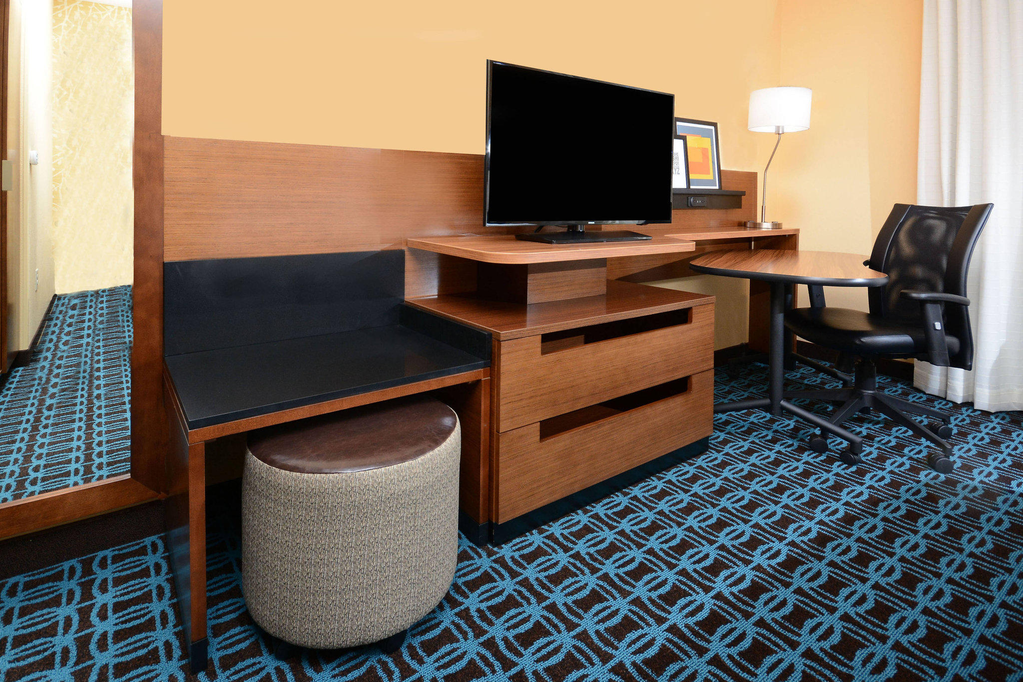 Fairfield Inn & Suites by Marriott Raleigh Capital Blvd./I-540 Photo