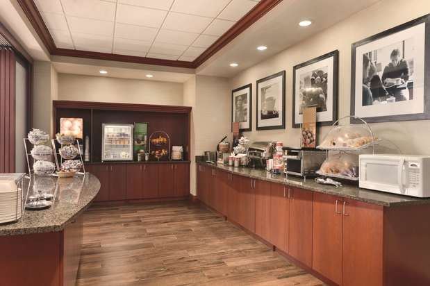Images Hampton Inn & Suites Mystic