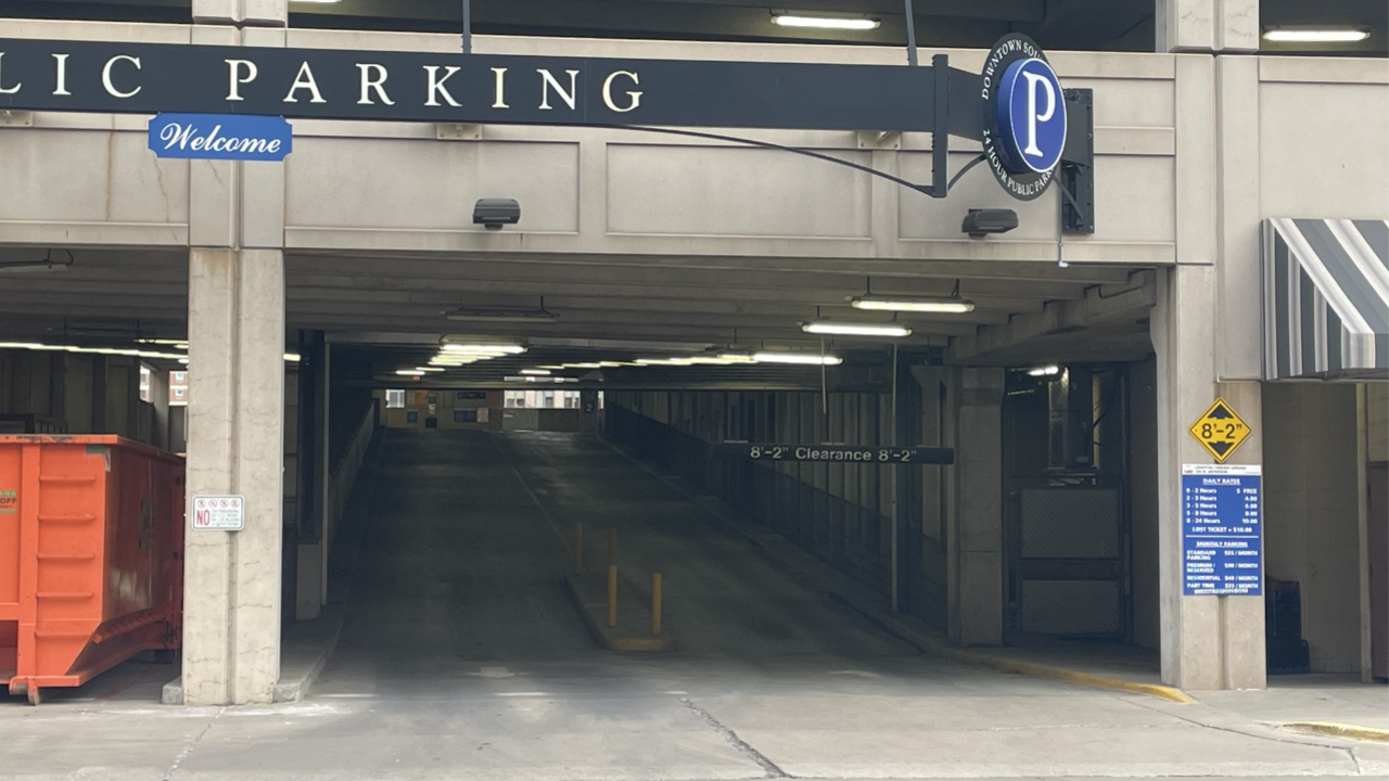 LAZ Parking - Leighton Garage