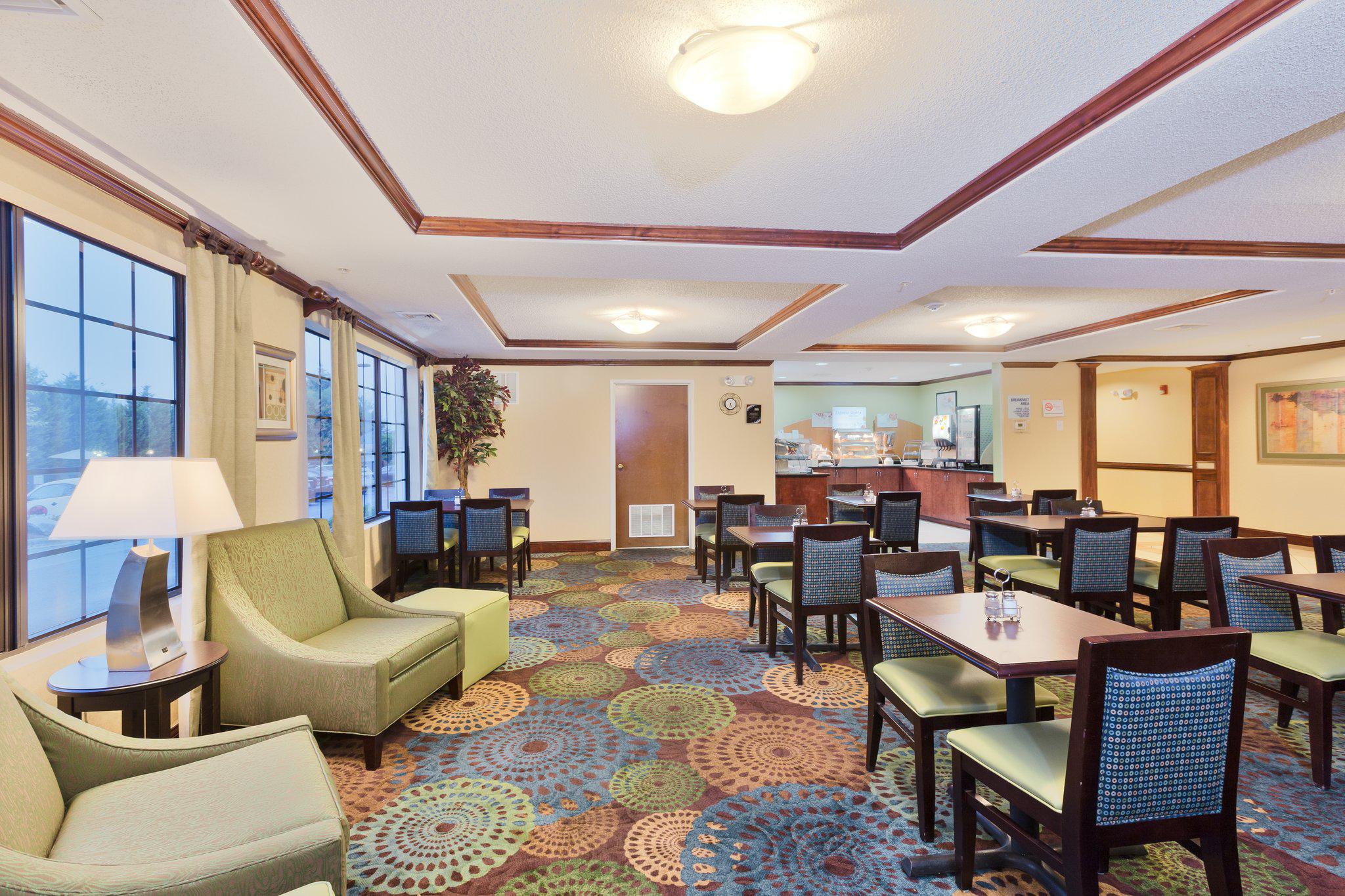 Holiday Inn Express Winston-Salem Photo