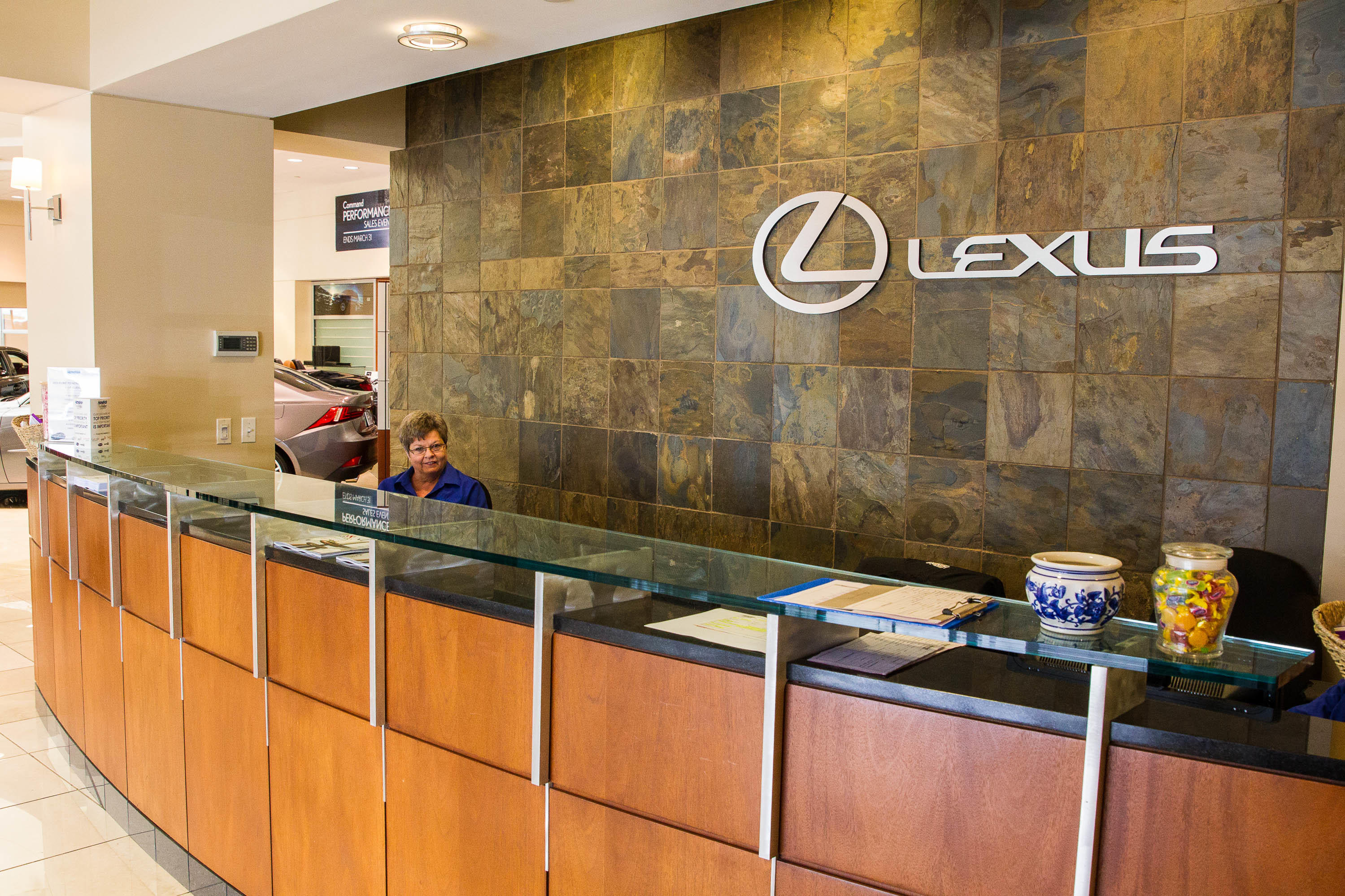 Hendrick Lexus Charlotte Photo