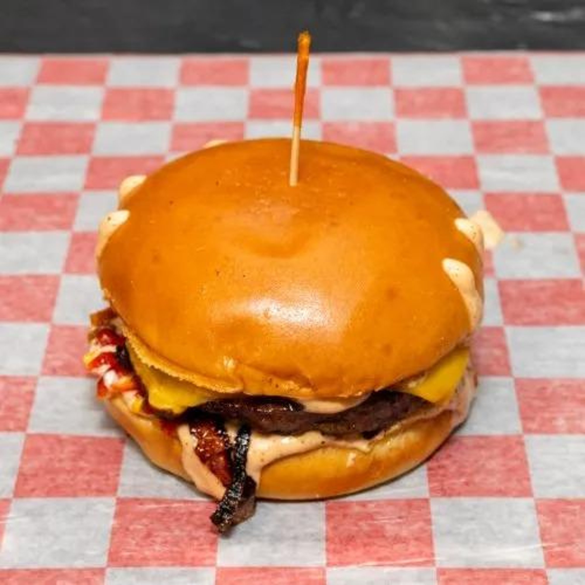 Any 2 burger with 20oz soda