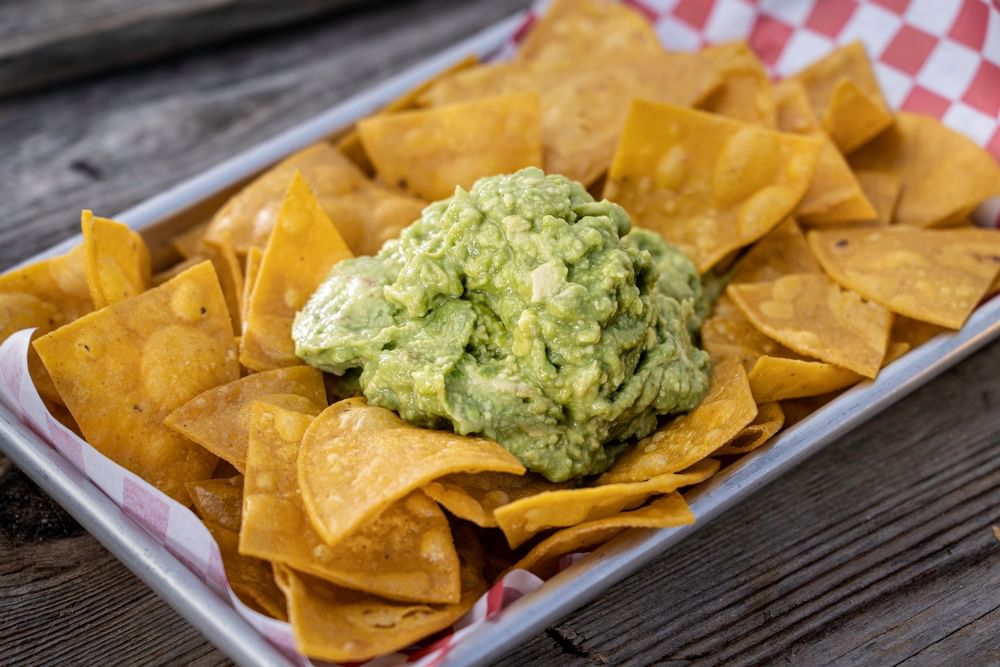 4 oz of Guacamole & Chips