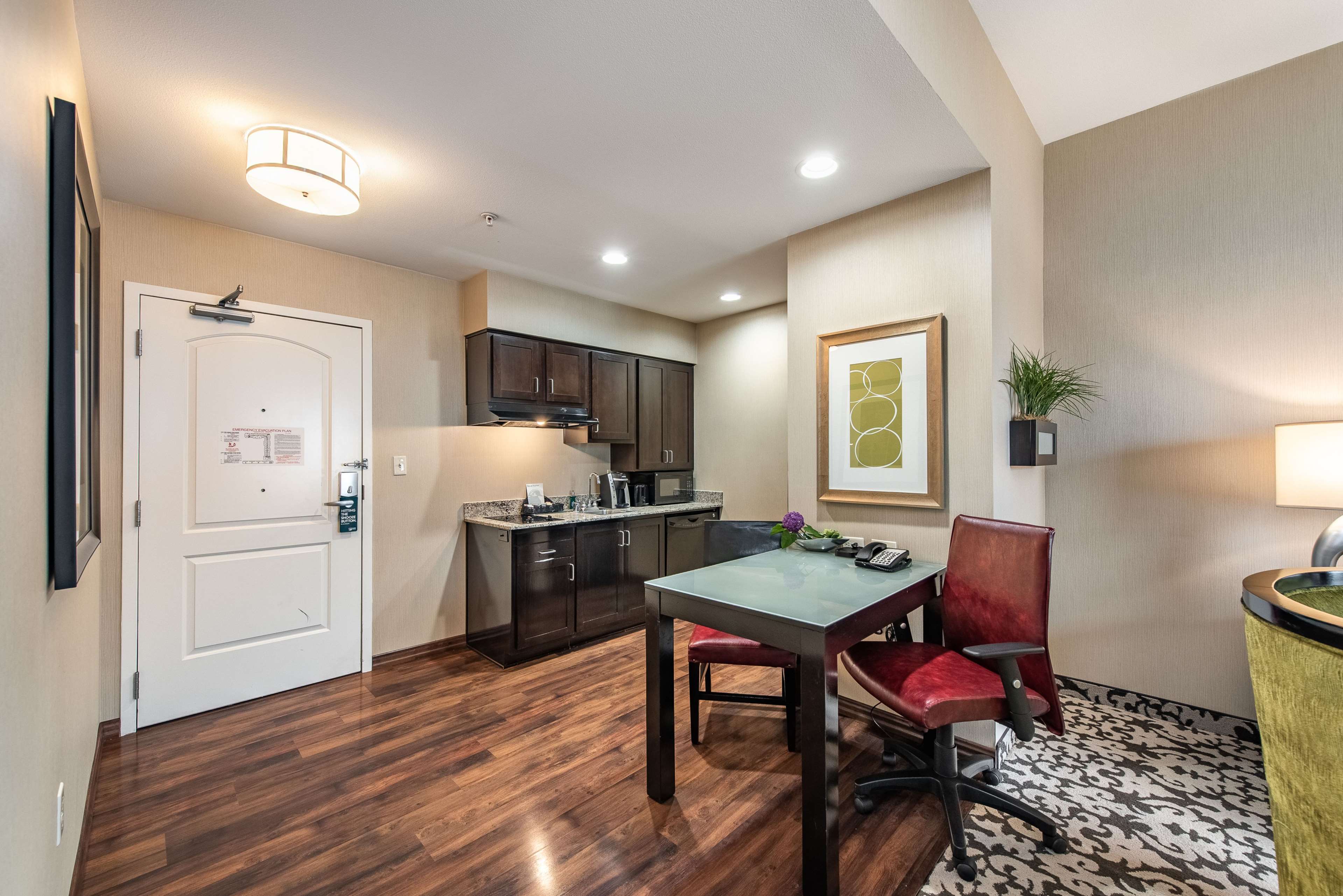 Guest room