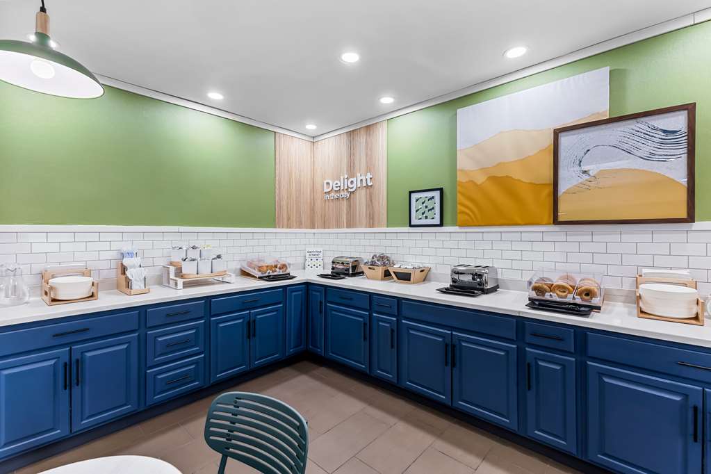 Spark by Hilton Glendale Phoenix North Image