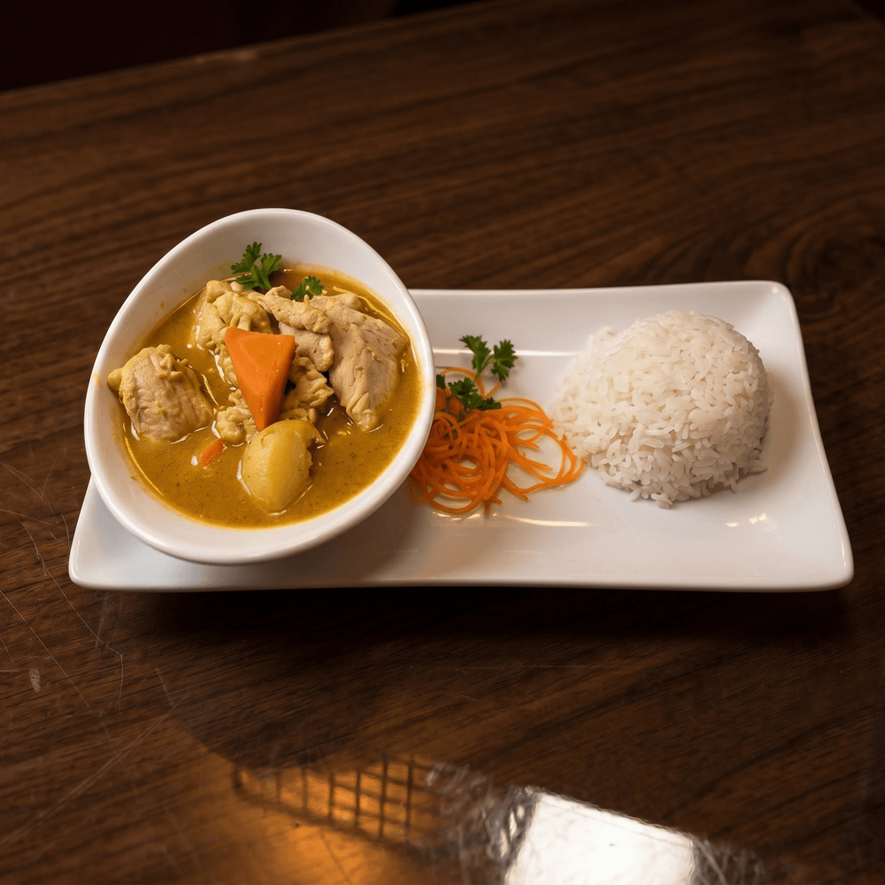 L-16 Massaman Curry