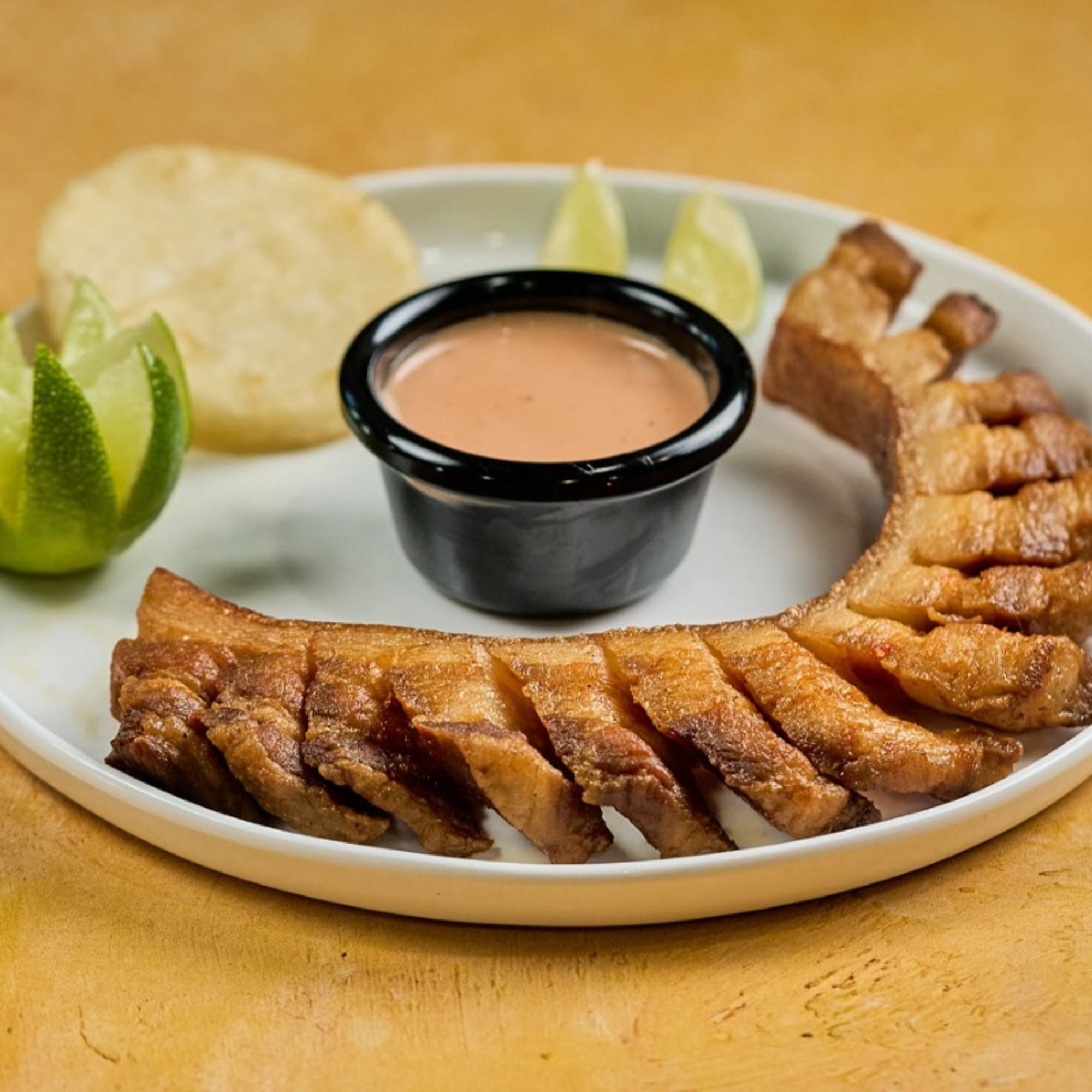 Chicharrón con Arepita