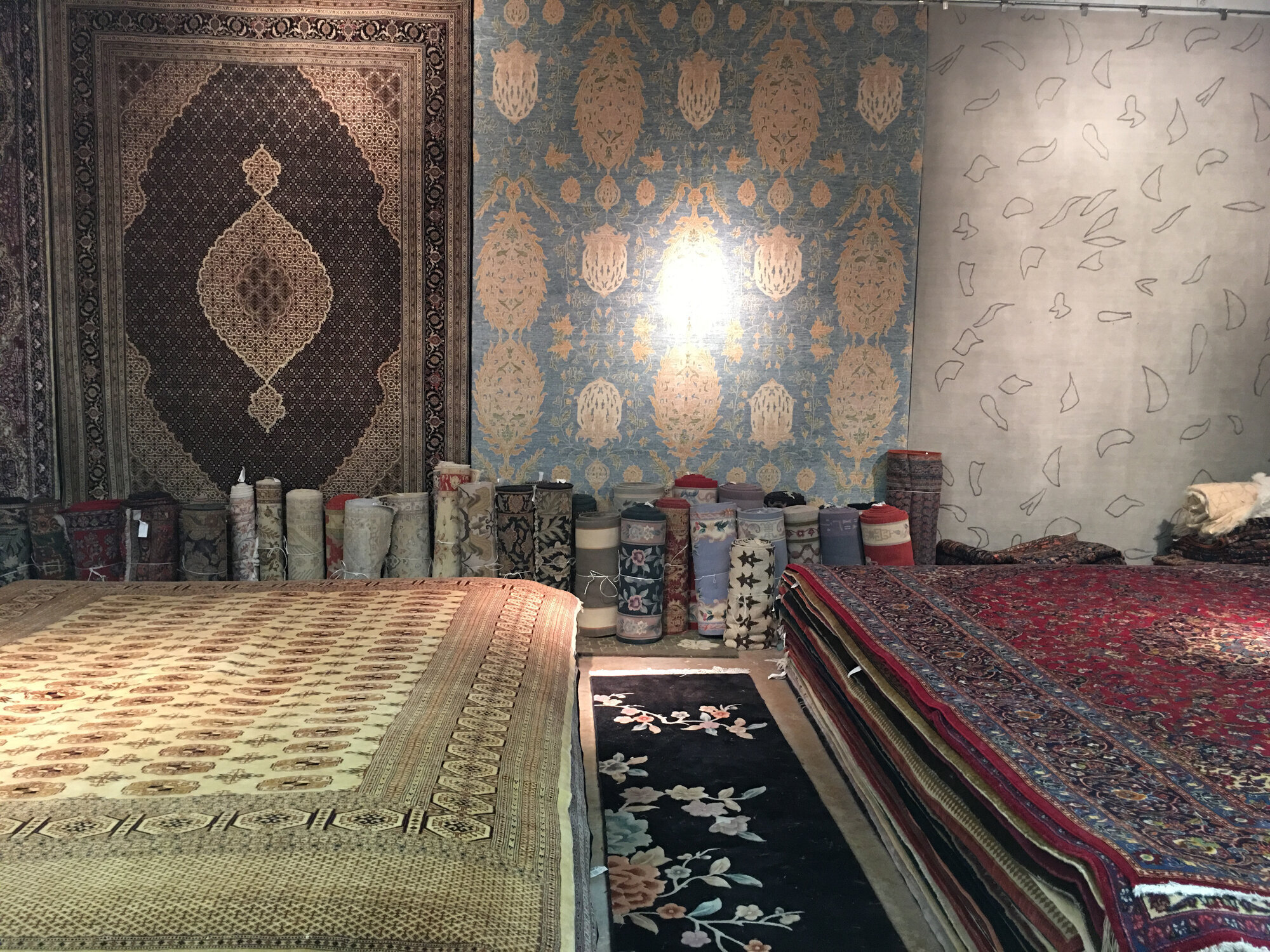 Rug Center Image
