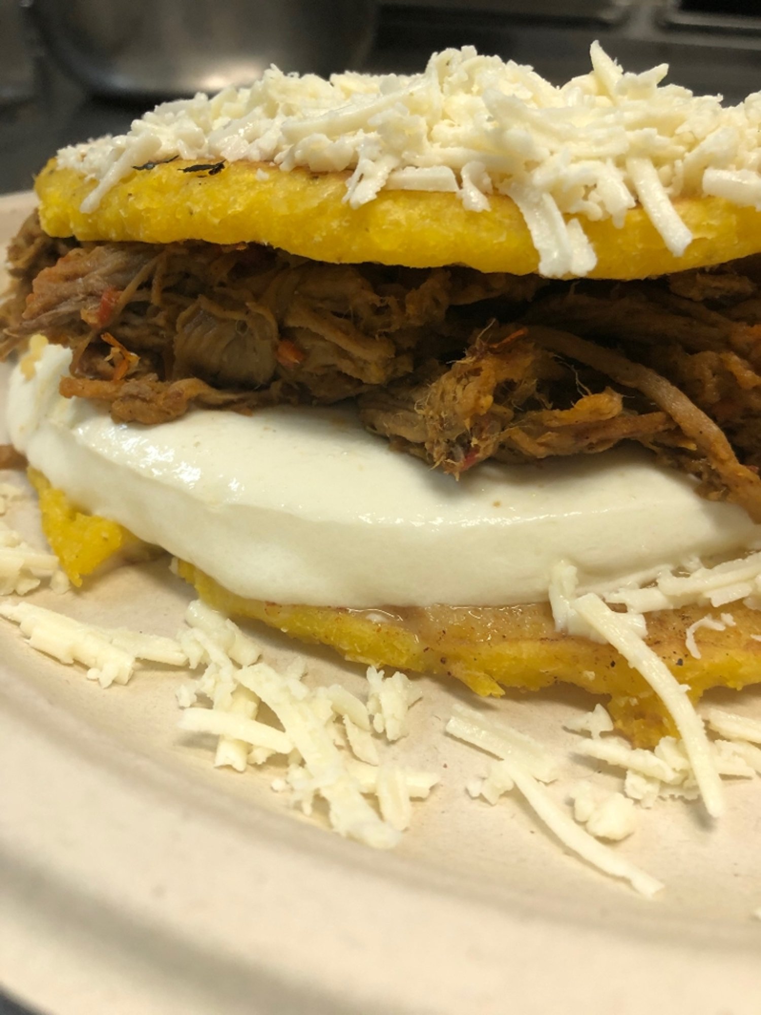 Cachapa de Queso y (1) Carne al Grill/Cheese&Grill Meat (1) Cachapa
