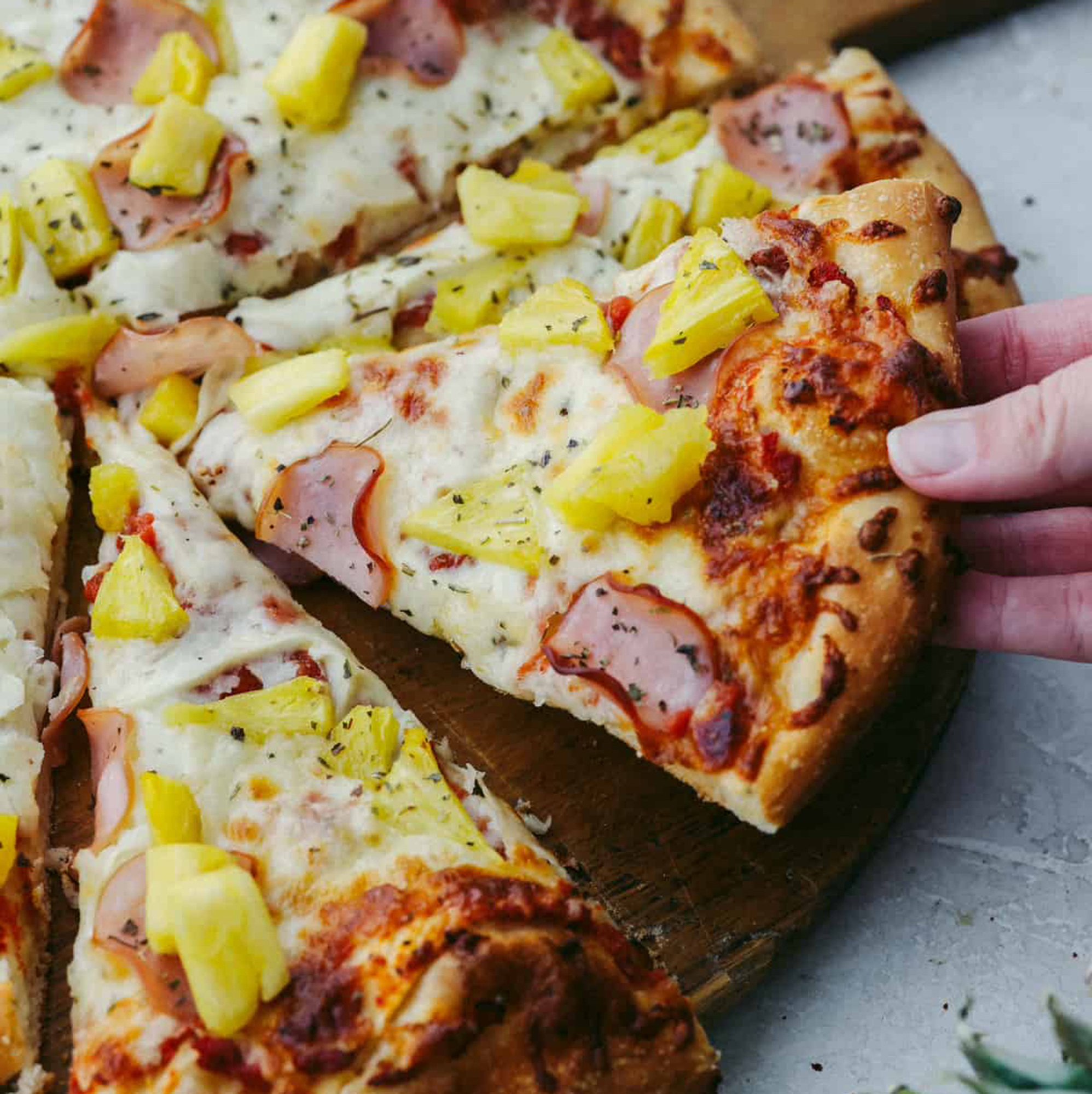 Medium 12” Hawaiian Pizza