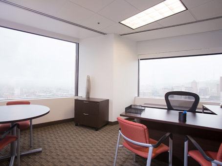 Regus - Oregon, Portland - US Bancorp Tower Photo