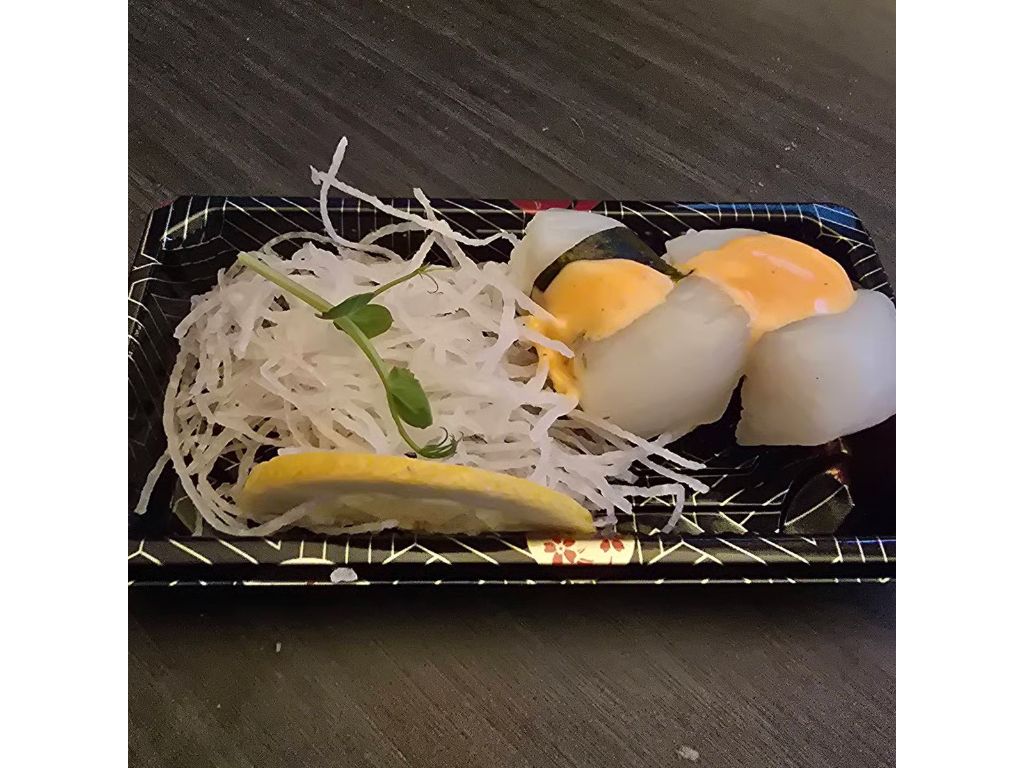 Hotate Nigiri (Scallop)