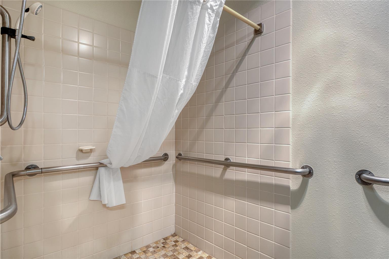 Best Western Alderwood Image