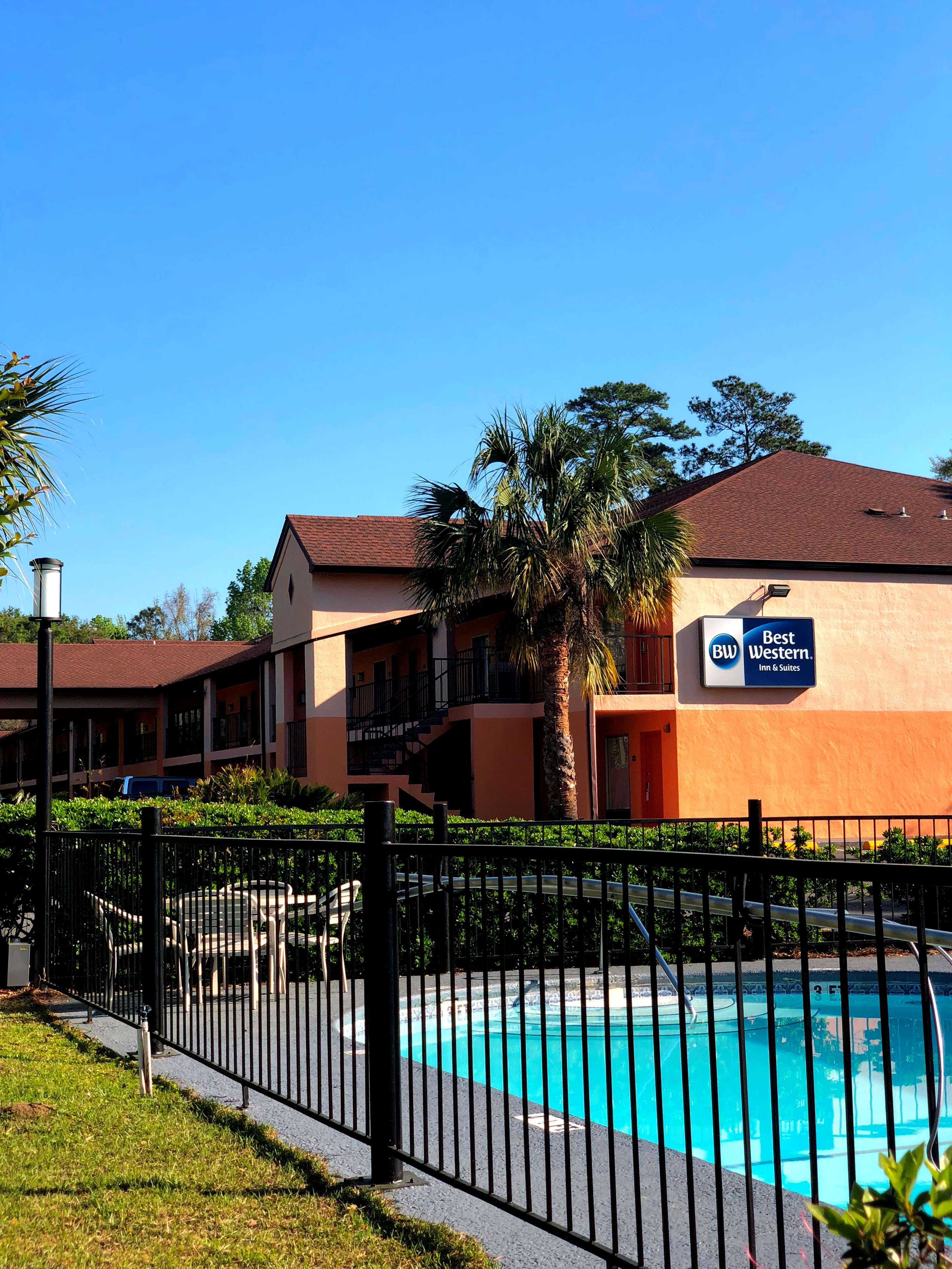 Best Western Tallahassee-Downtown Inn & Suites Photo