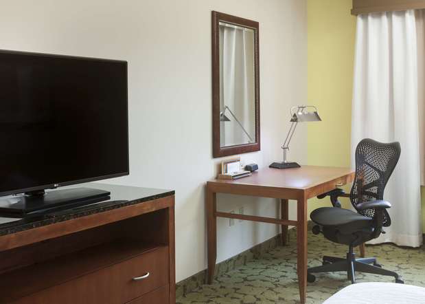 Images Hilton Garden Inn Scottsdale North/Perimeter Center