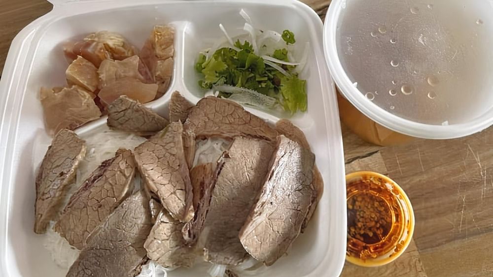 45. Phở Chín, Năm