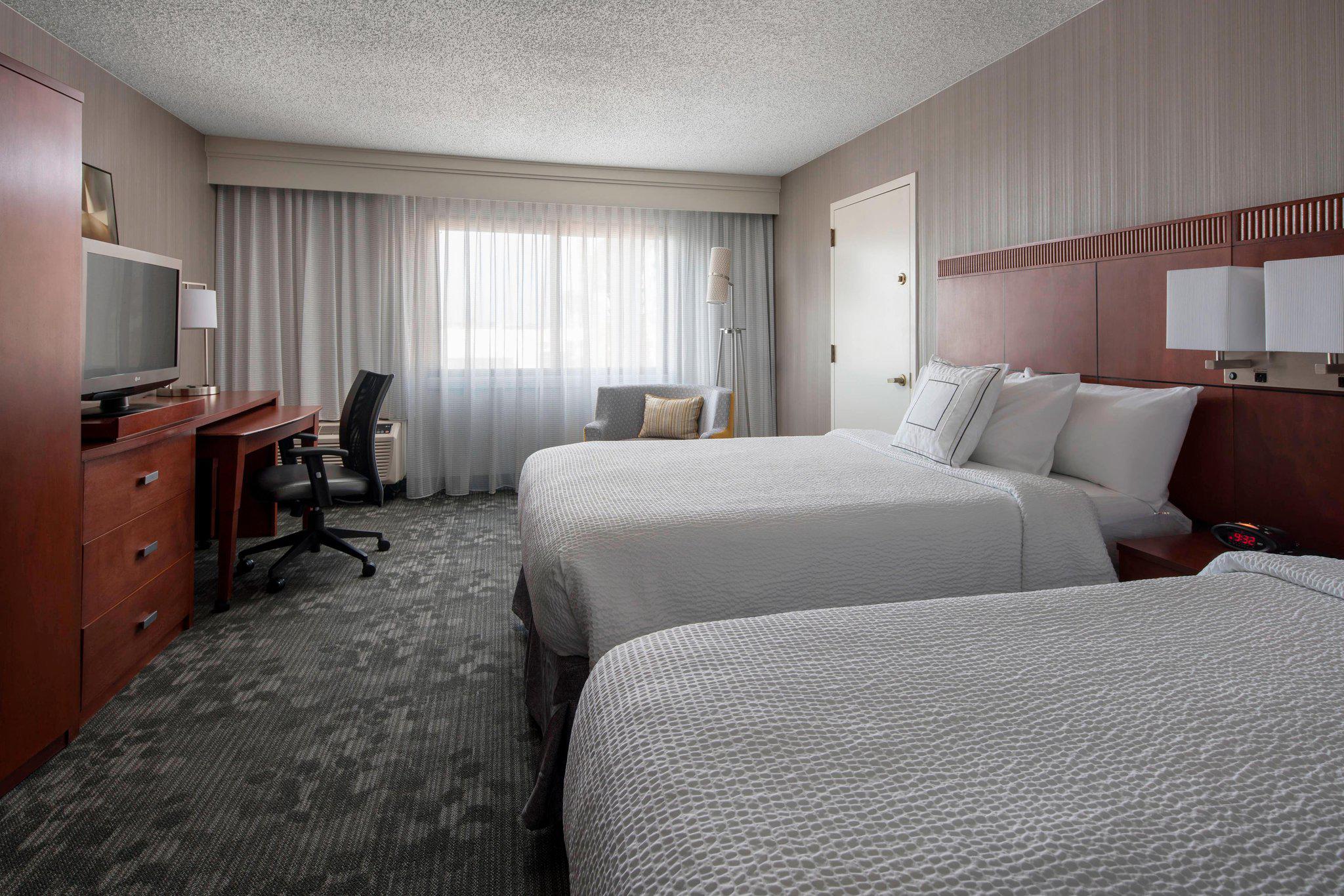 Courtyard by Marriott Los Angeles Torrance/South Bay Photo