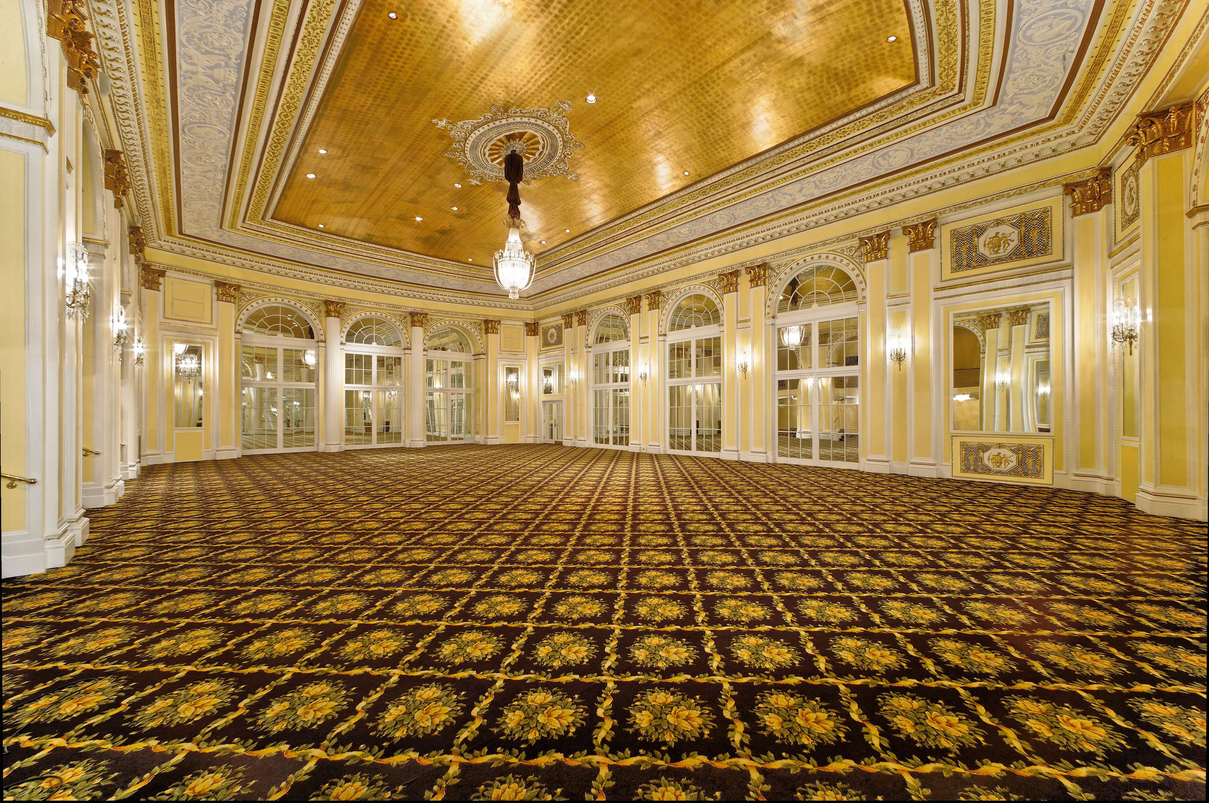 Amway Grand Plaza, Curio Collection by Hilton Photo
