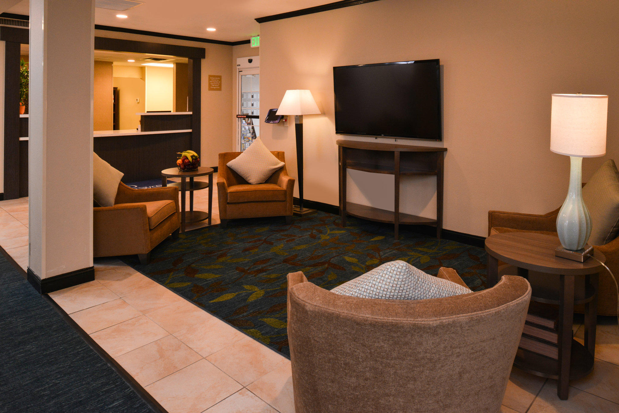 Candlewood Suites Boise - Towne Square Photo