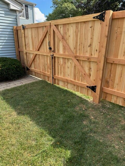 Top Rail Fence Naperville Image