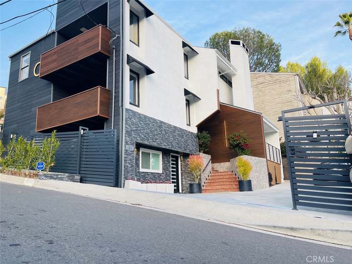 Ds home builder Logo