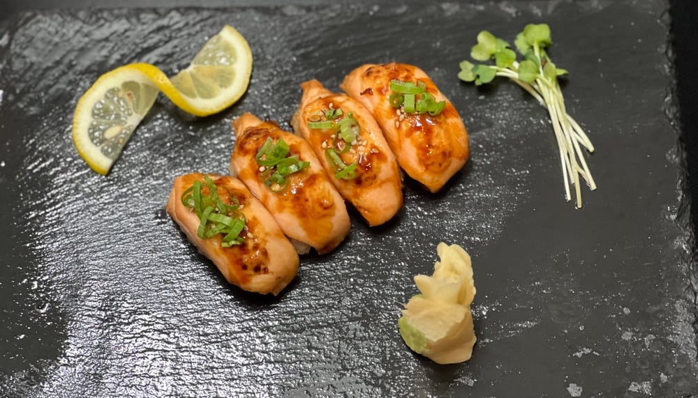 Baked Salmon Nigiri - 3 pcs