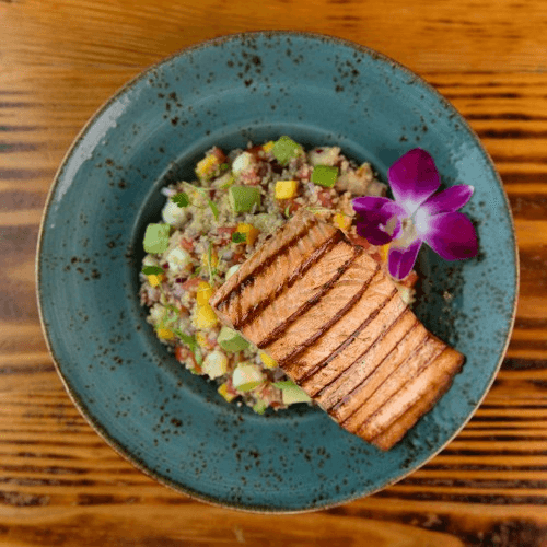 Ensalada Divina Con Salmón