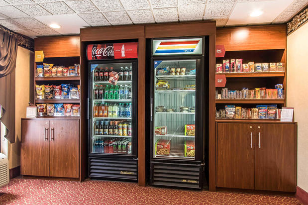 Images Comfort Suites