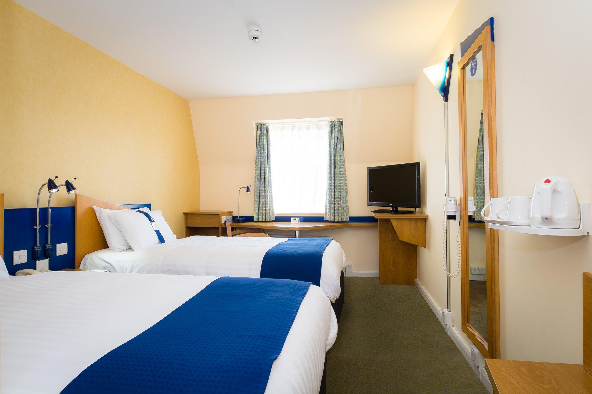 Holiday Inn Express Aberdeen City Centre Hotels in Aberdeen AB10 1SQ