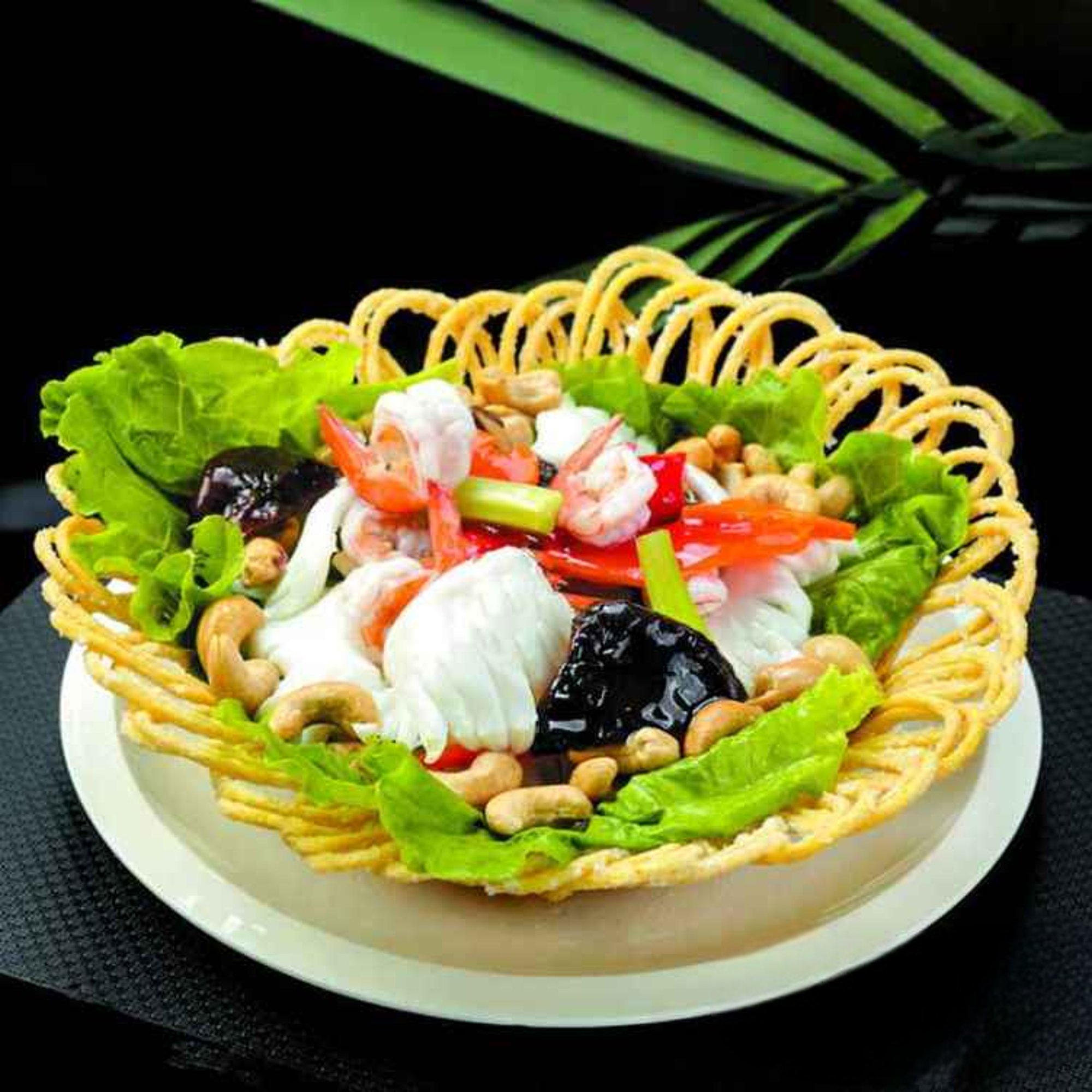 HS15. 海鮮芋蓉雀巢/Assorted Seafood in a Mashed Taro Basket