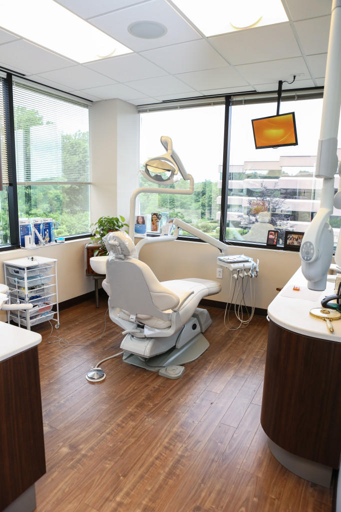 Peter M Ferrara D.D.S. Logo