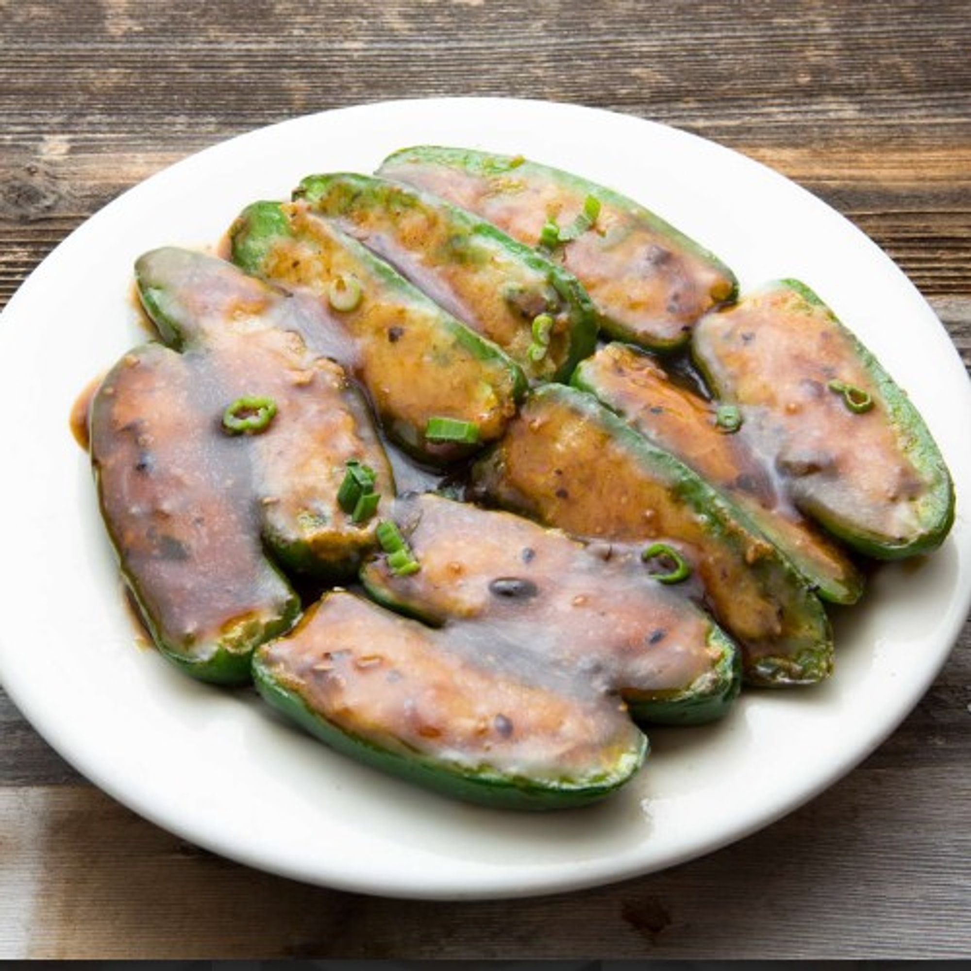 E32 Jalapeño Stuffed with Fish Paste in Black Bean Sauce 豉汁尖椒釀魚
