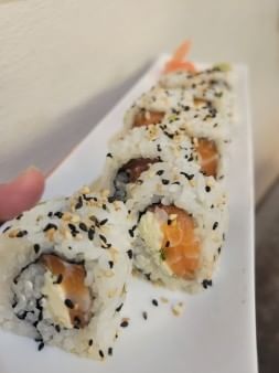 Yellowtail Roll