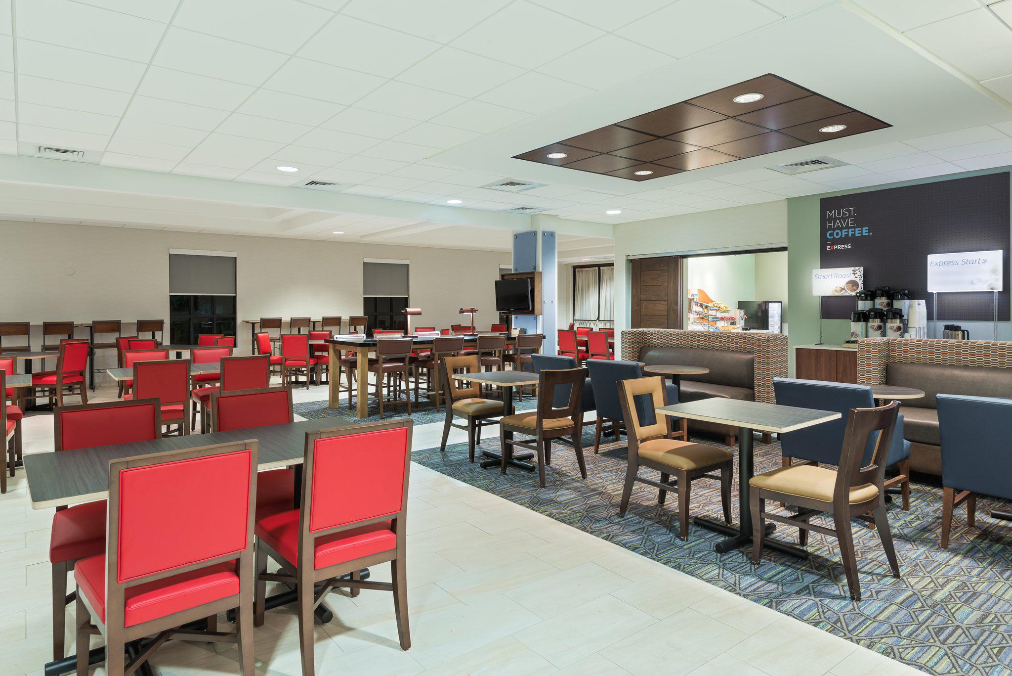 Holiday Inn Express & Suites Ft. Lauderdale-Plantation Photo