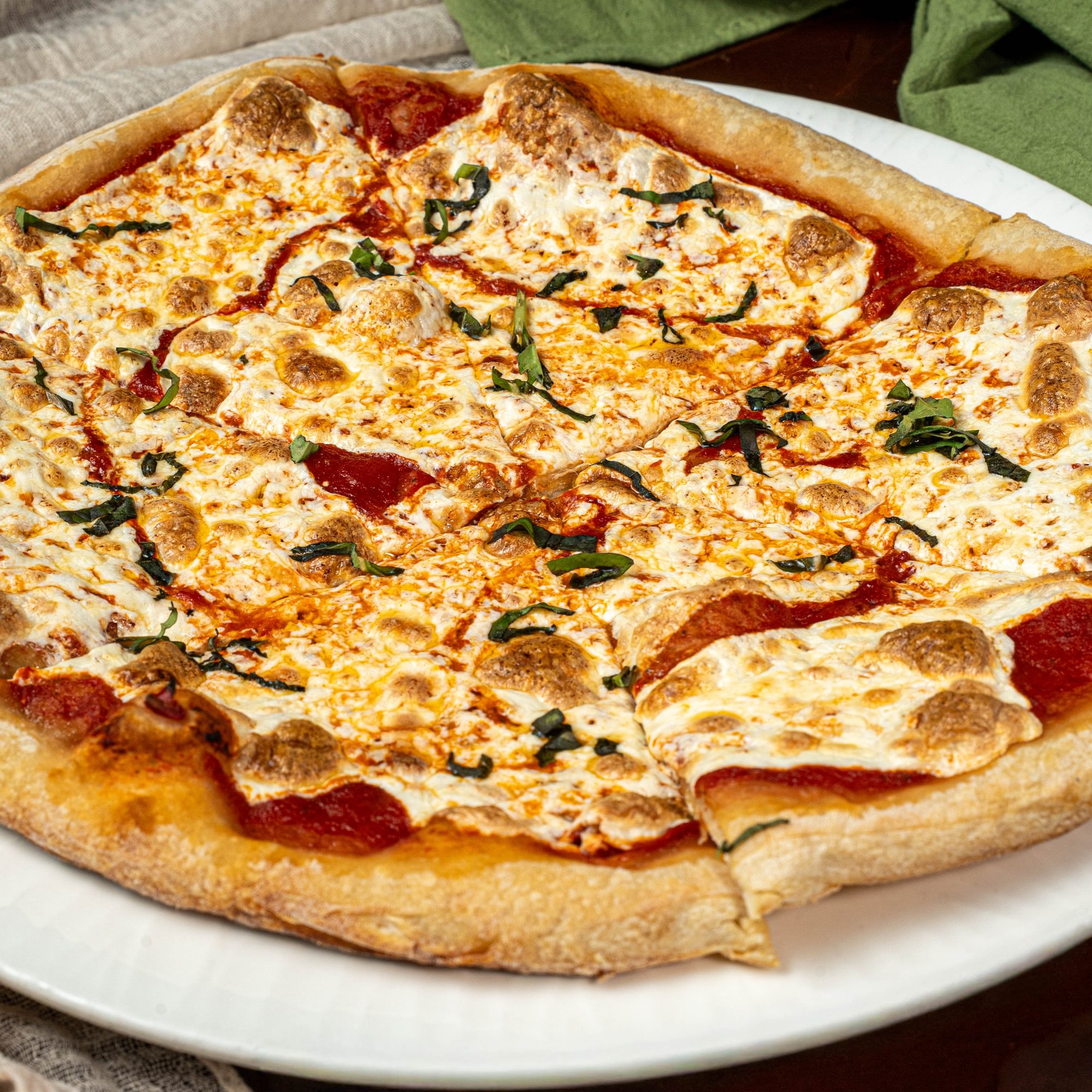 Margherita Pizza (Large - 8 Slices 16")