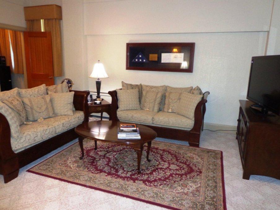 IHG Army Hotels Bronson Hall - Historia Image