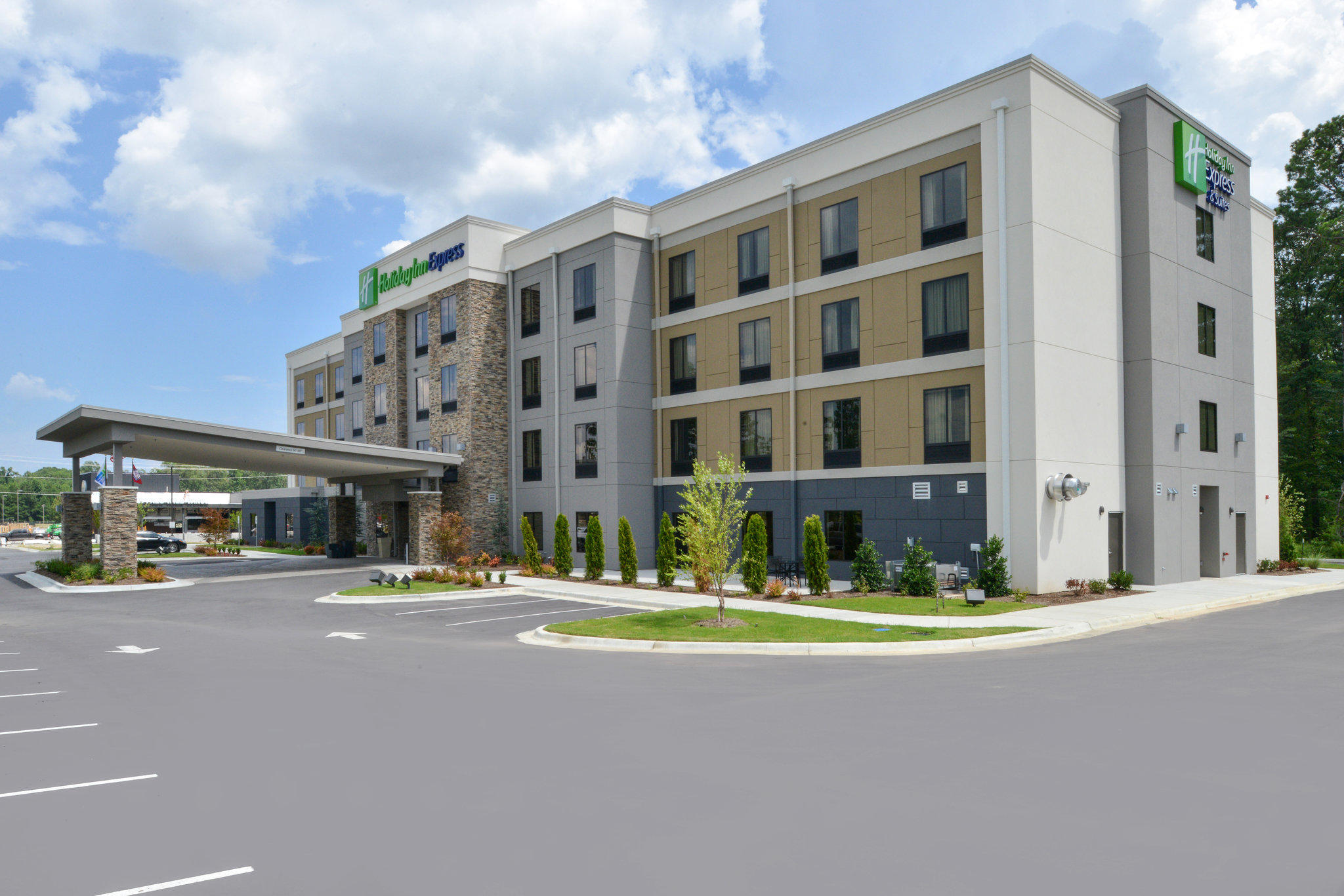 Holiday Inn Express & Suites Bryant - Benton Area Photo