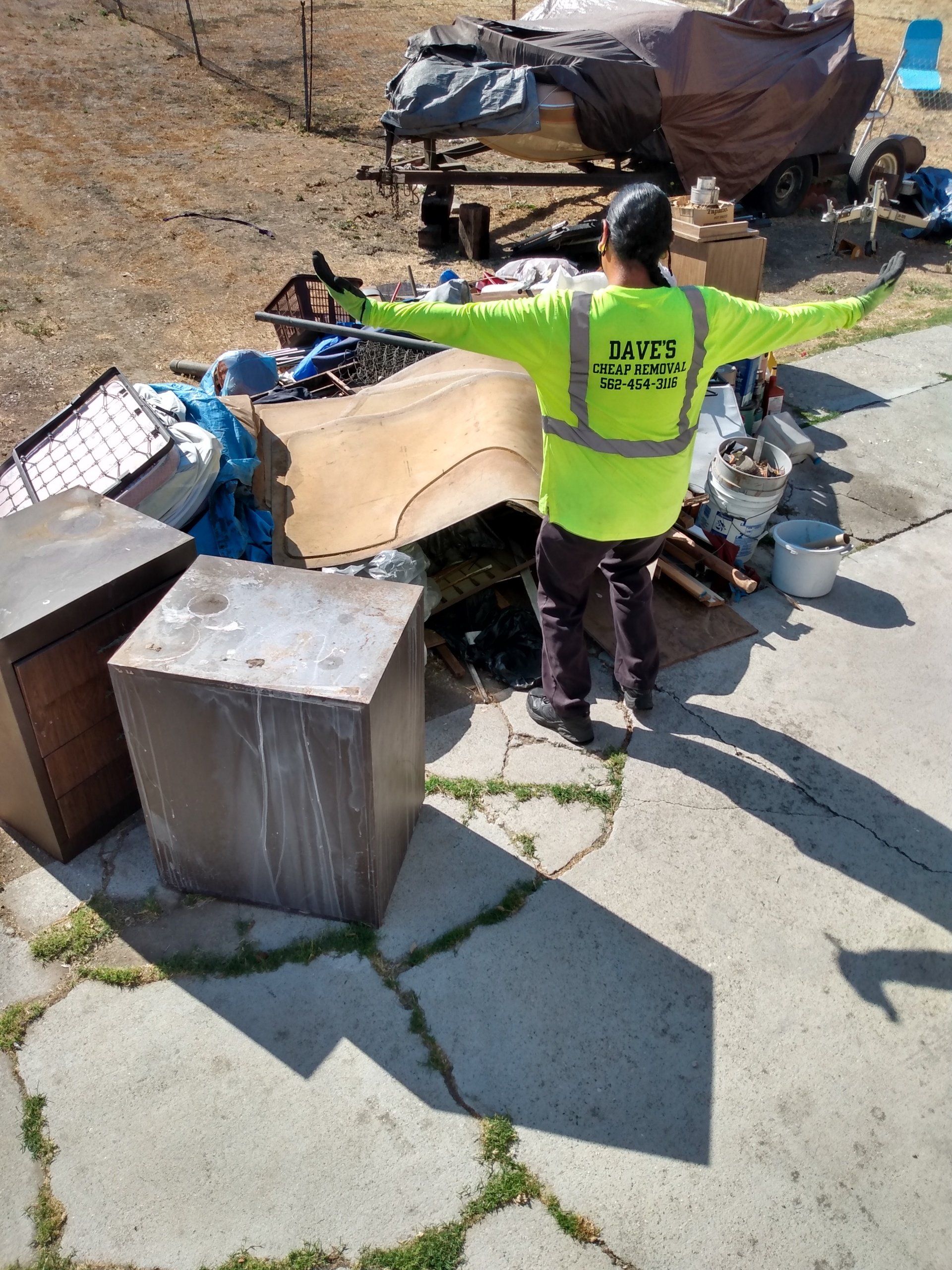 Dave's Cheap Removal LLC Image