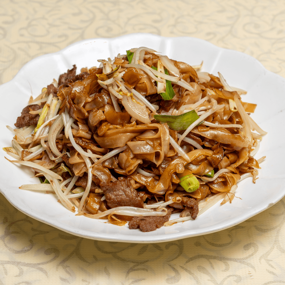 乾炒牛河 [Beef Chow Fun] Lunch