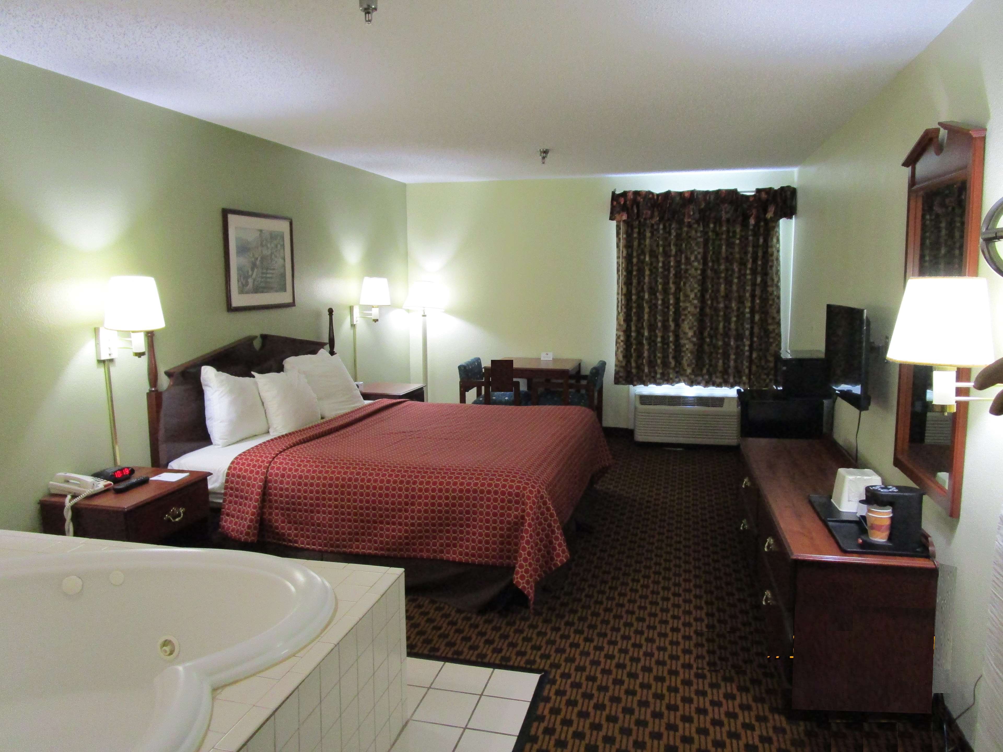 SureStay Plus Hotel by Best Western Chattanooga Photo