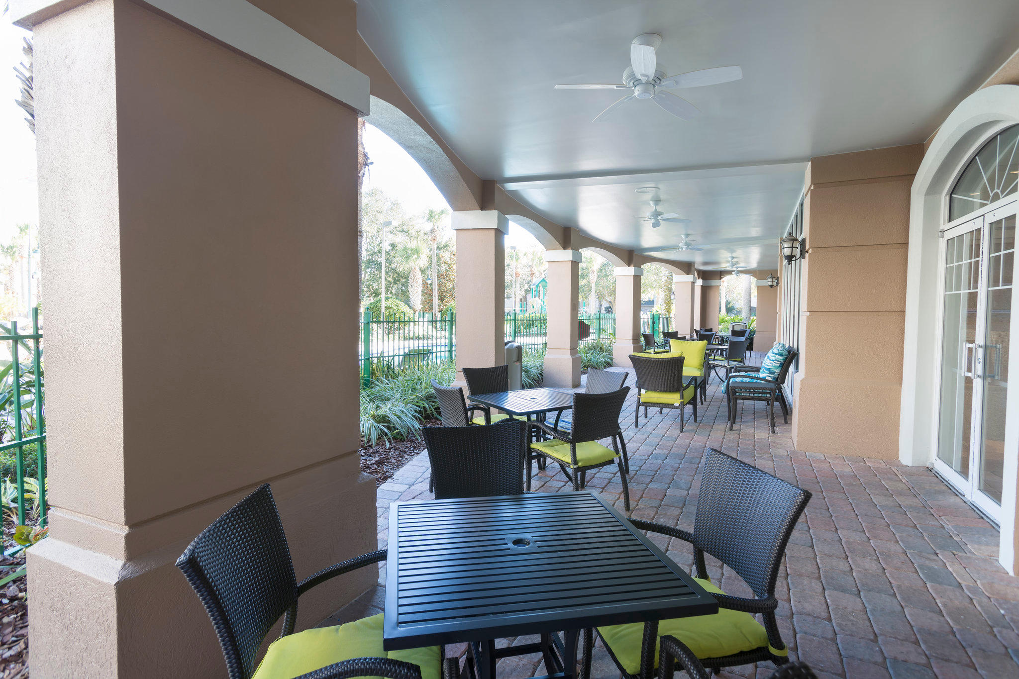 Holiday Inn Express & Suites S Lake Buena Vista Photo