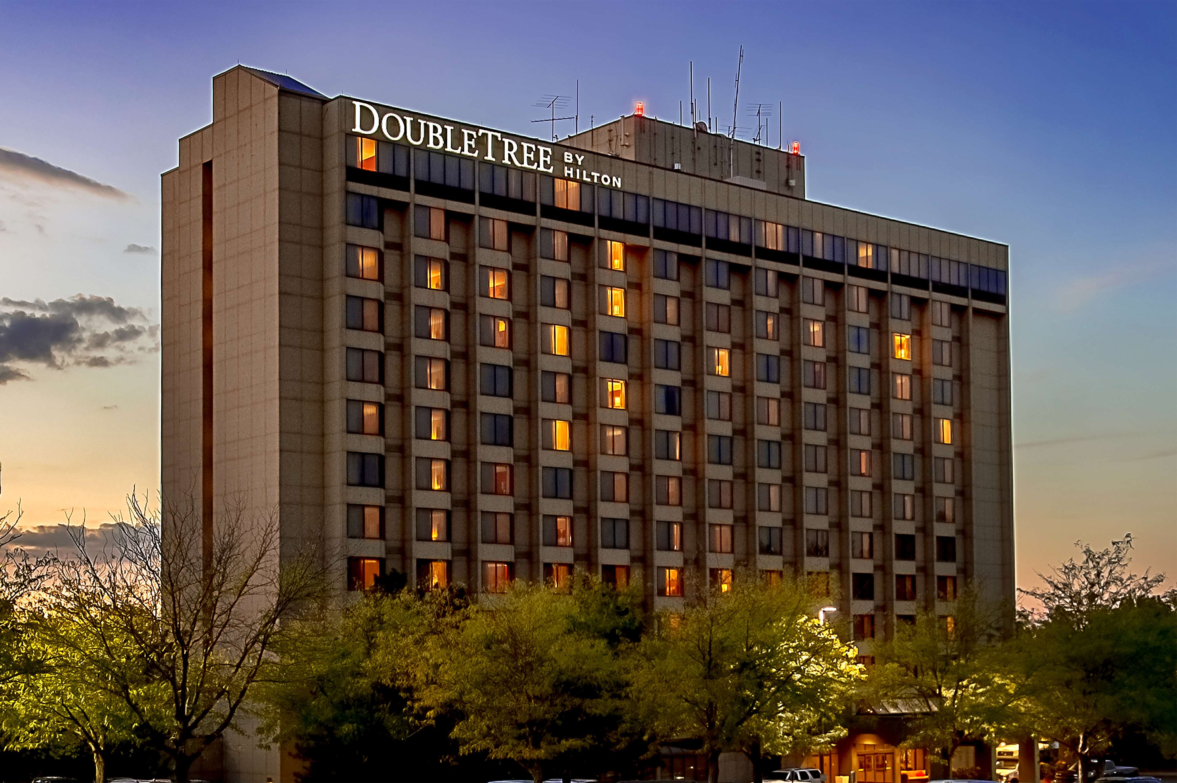 DoubleTree by Hilton Hotel St. Louis - Chesterfield Photo