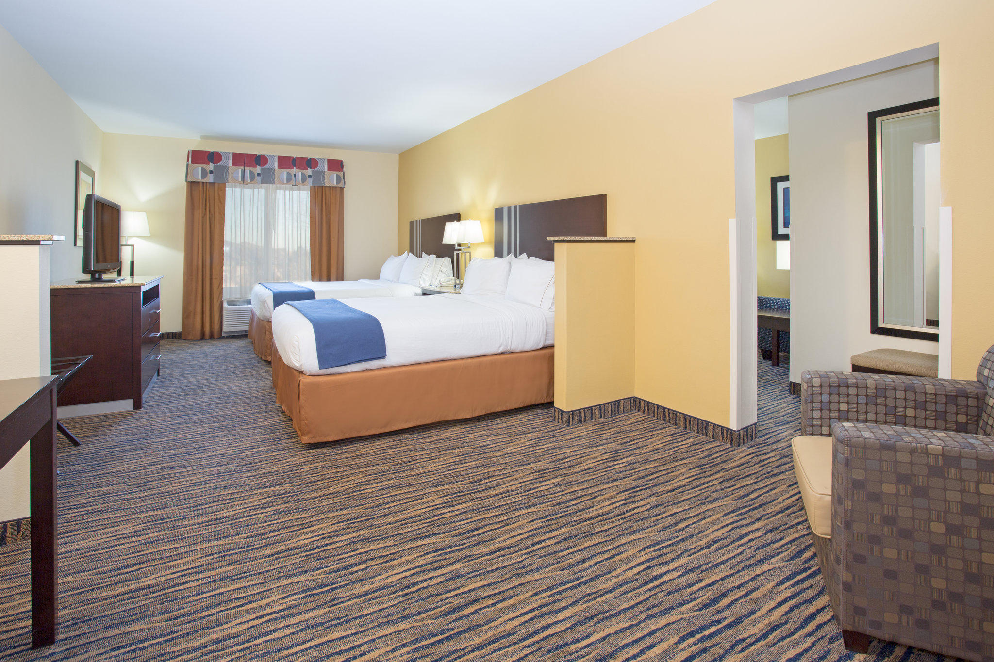 Holiday Inn Express & Suites Denver North - Thornton Photo