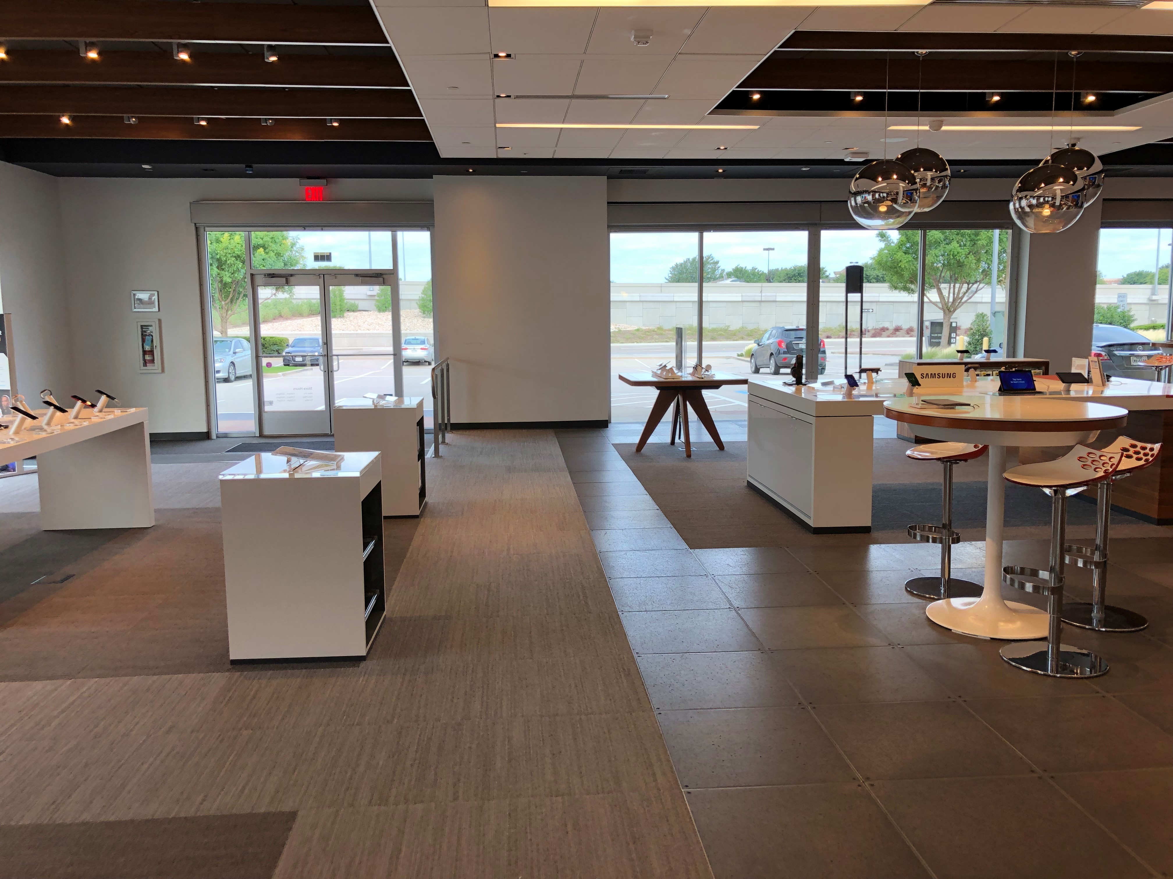 AT&T Store Photo