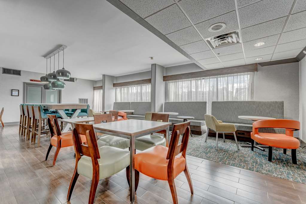 Hampton Inn Morgantown Image